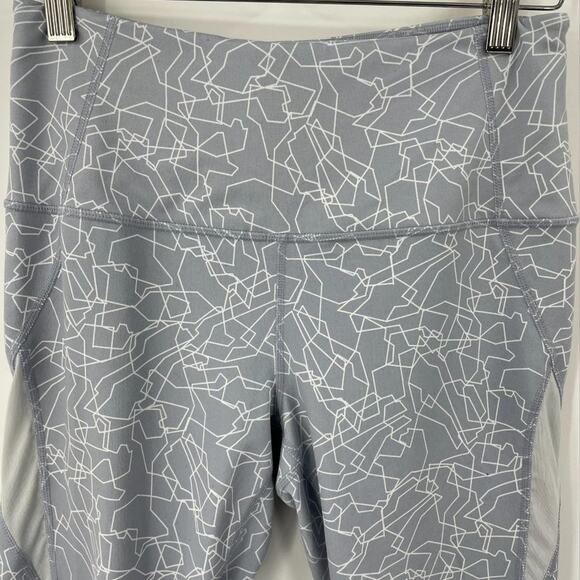 Zella Print Capri Leggings Size Medium - Picture 3 of 11